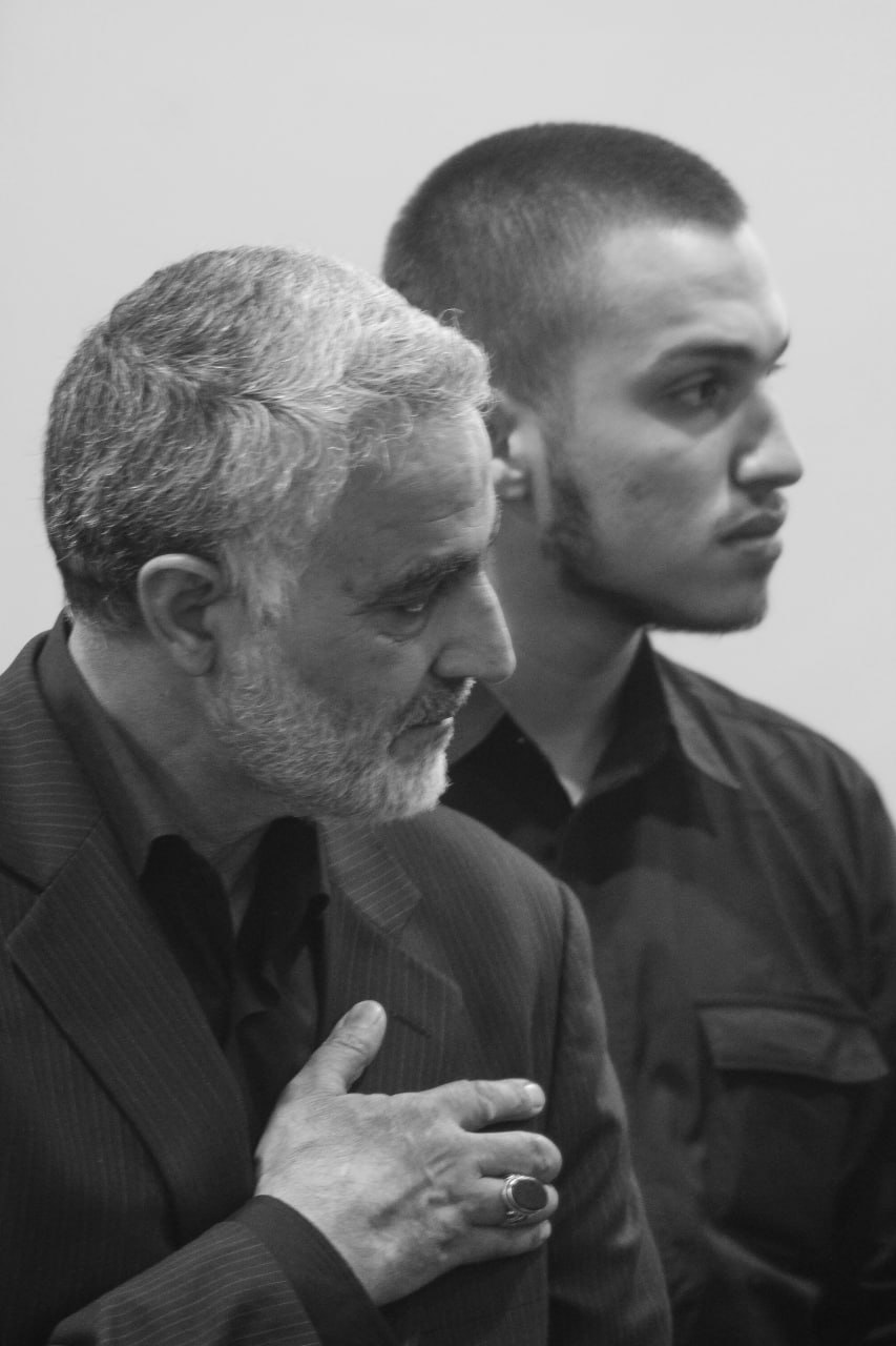 تصویر باکیفیت از شهید حاج قاسم سلیمانی و شهید جهاد مغنیه